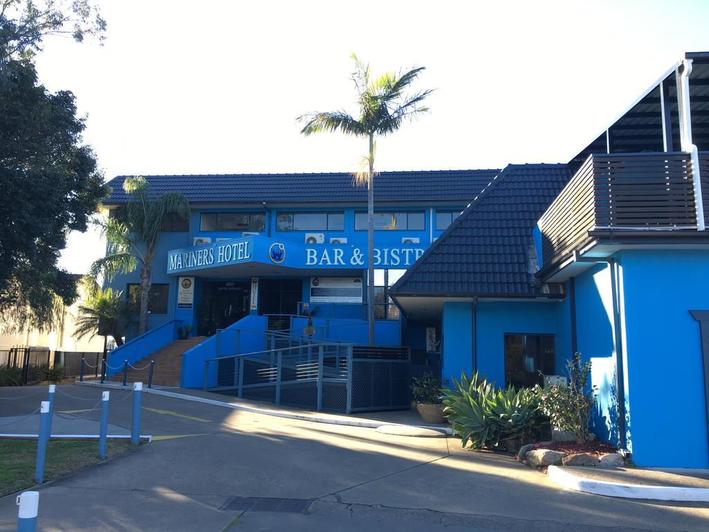 Mariners On The Waterfront Motel Бейтманс Бей Екстериор снимка