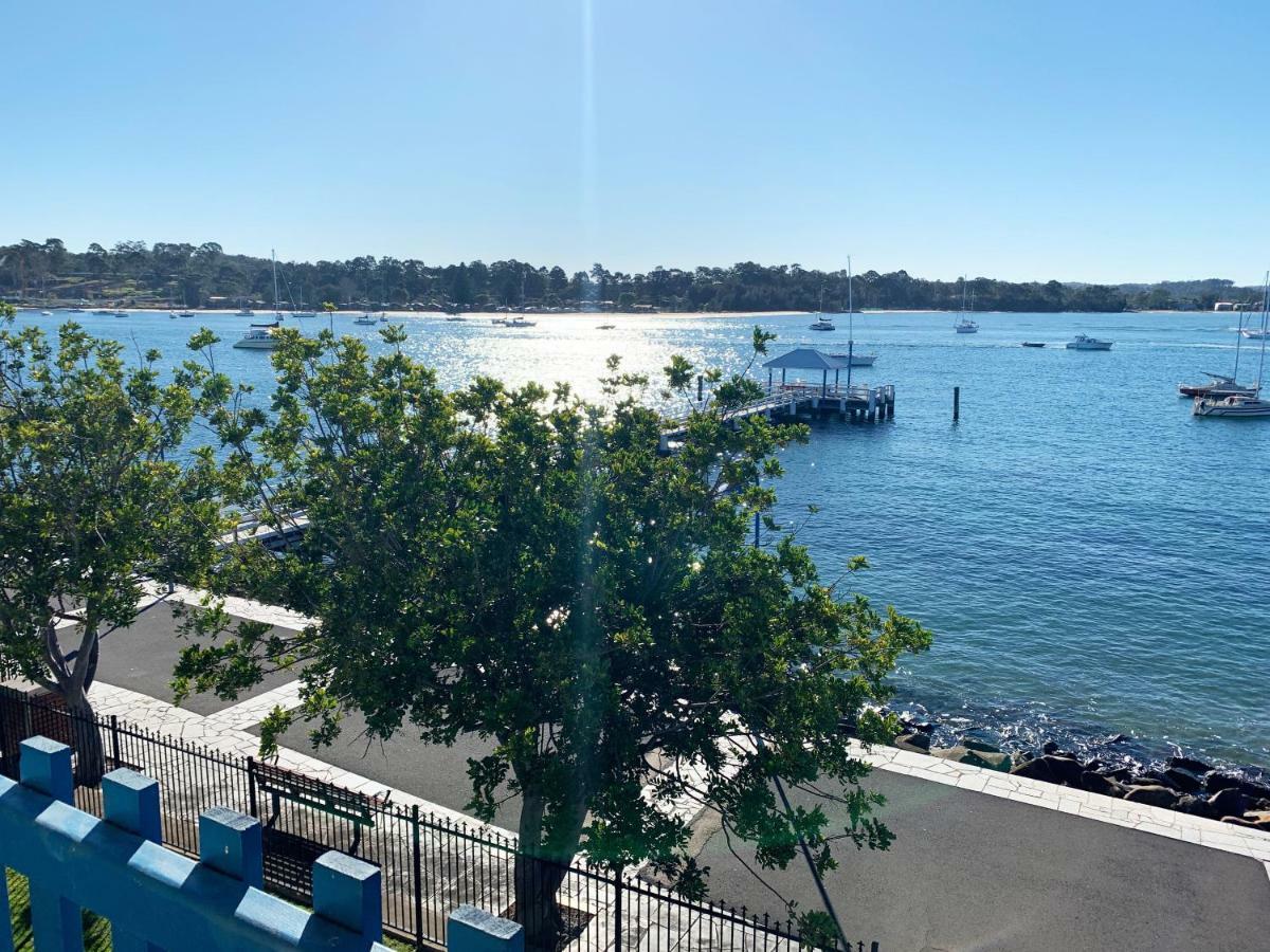 Mariners On The Waterfront Motel Бейтманс Бей Екстериор снимка